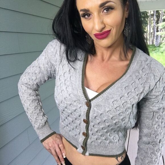 BDG grey green crop fuzzy cardigan sweater - Picture 4 of 8